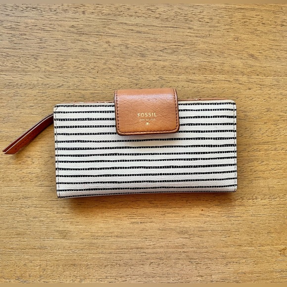 Fossil wallet, striped wallet with brown tan leather - Picture 1 of 3